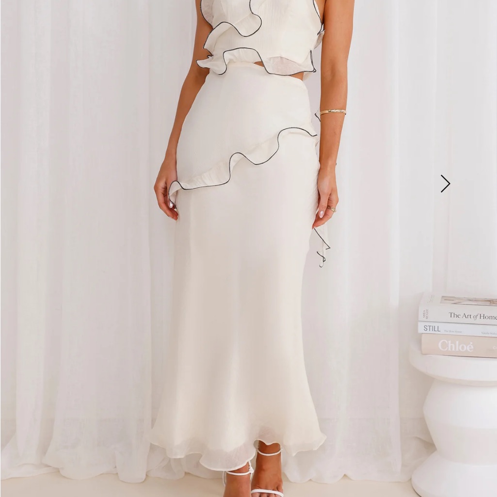 Hello Molly Cinematic Love One Shoulder Maxi Dress Cream - M